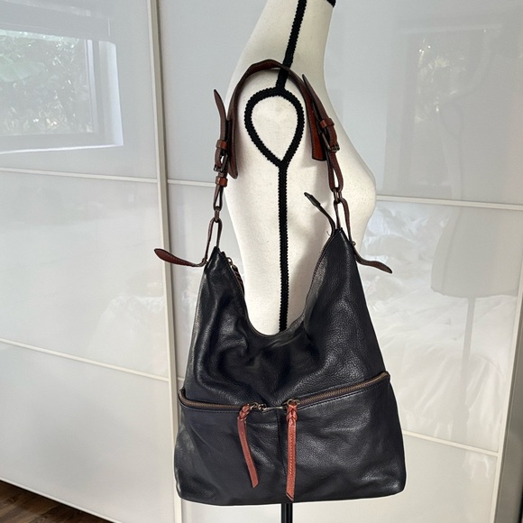 Cynthia Rowley Black Pebbled Leather Hobo Shoulder Bag with Brown Accents EUC - Picture 3 of 13